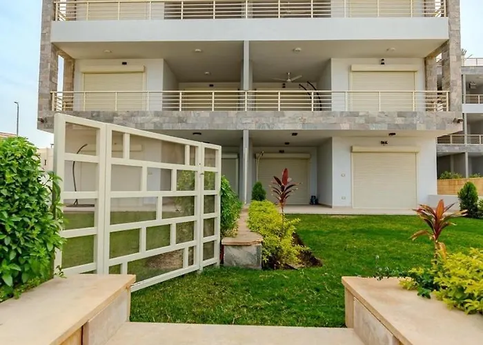 Cozy Sea View Near And Pools *