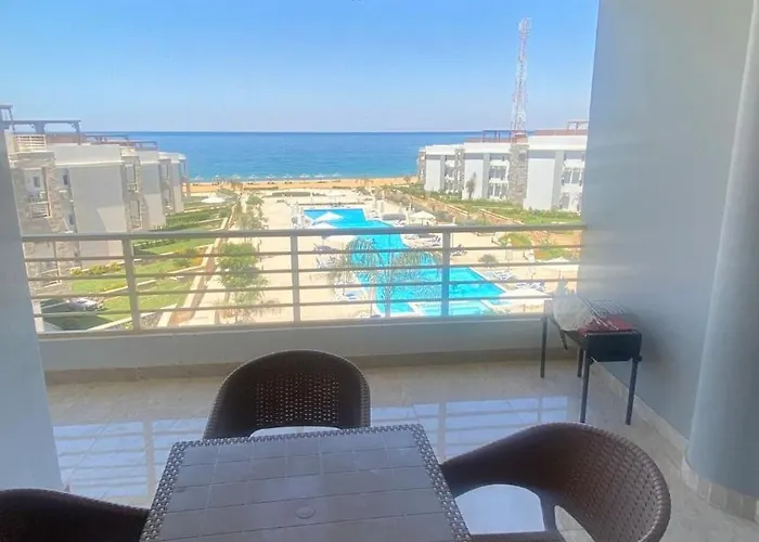 Cozy Sea View Near And Pools *